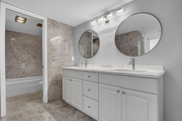 2000 Presidential Way 504, West Palm Beach, FL 33401