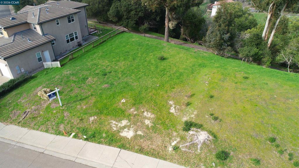 209 N Rancho Pl, Pinole, CA 94803