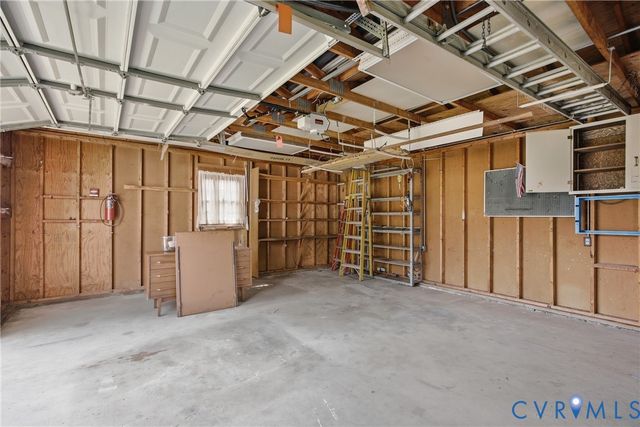 3200 Valleyfield Rd, Henrico, VA 23228