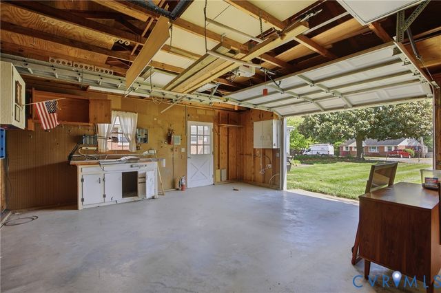 3200 Valleyfield Rd, Henrico, VA 23228