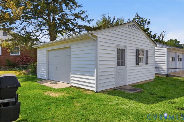 3200 Valleyfield Rd, Henrico, VA 23228