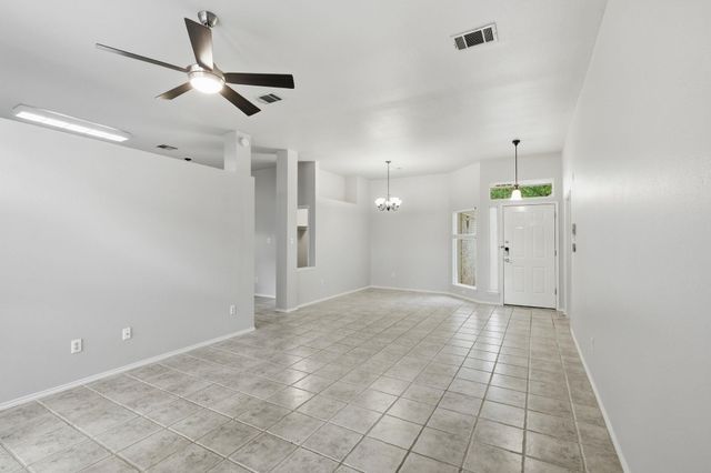 215 Rio Vista DR, Georgetown, TX 78626