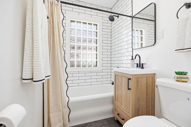 4306 5th Avenue S, Minneapolis, MN 55409