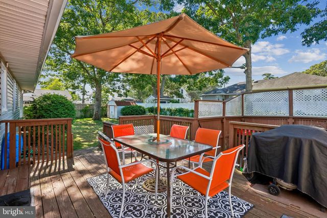 307 LAWRENCE DR, Lanoka Harbor, NJ 08734