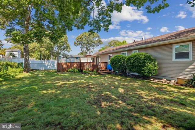 307 LAWRENCE DR, Lanoka Harbor, NJ 08734