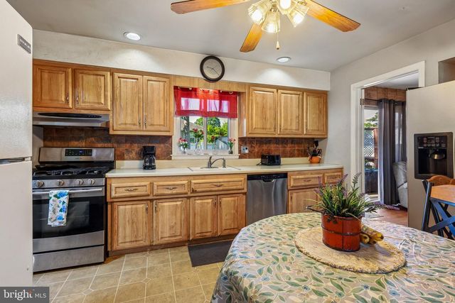 307 LAWRENCE DR, Lanoka Harbor, NJ 08734
