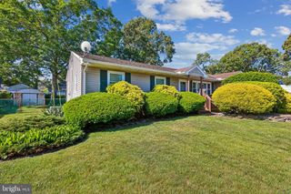 307 LAWRENCE DR, Lanoka Harbor, NJ 08734