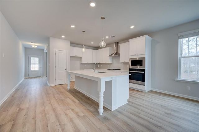 2424 Dixon Place, Lawrenceville, GA 30045