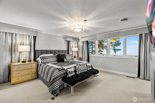 6947 Cooper Point Road NW, Olympia, WA 98502