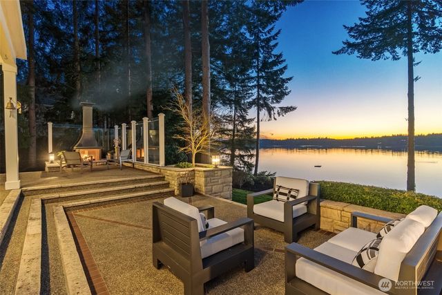 6947 Cooper Point Road NW, Olympia, WA 98502