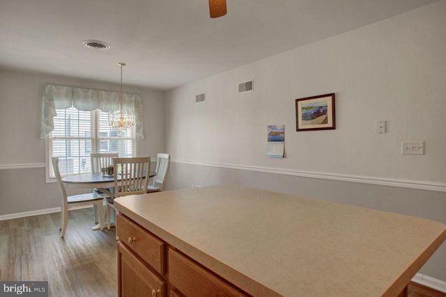 176 LANTERN LN, Chambersburg, PA 17201