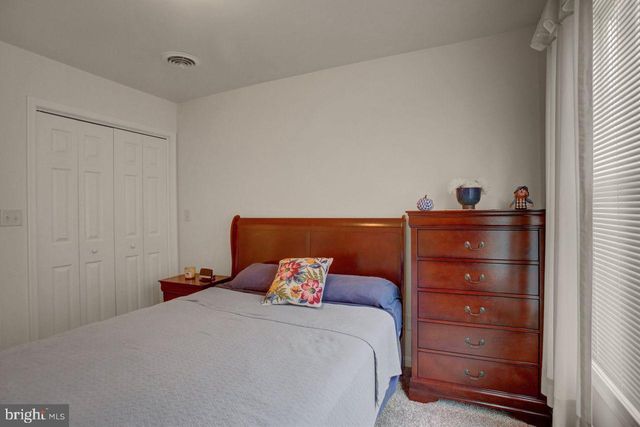 176 LANTERN LN, Chambersburg, PA 17201