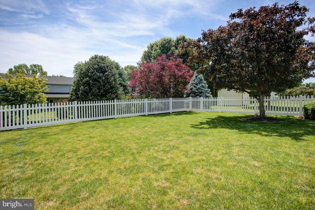 176 LANTERN LN, Chambersburg, PA 17201
