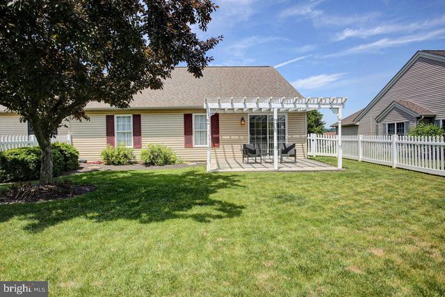 176 LANTERN LN, Chambersburg, PA 17201