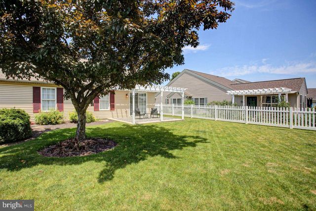 176 LANTERN LN, Chambersburg, PA 17201