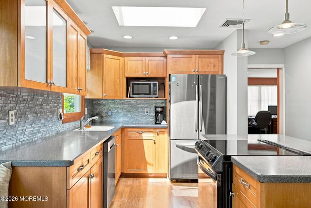 139 Mello Lane, Toms River, NJ 08753