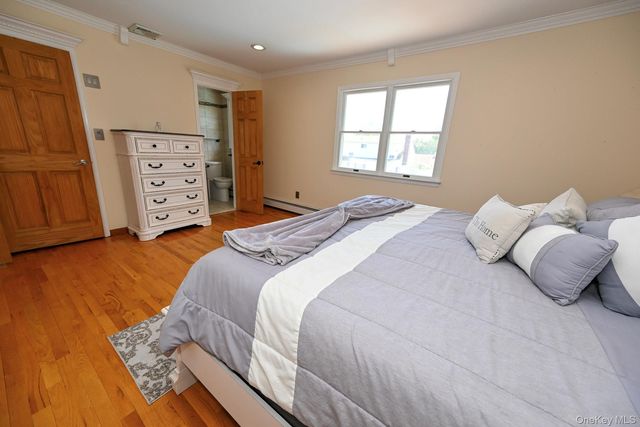 859 Maloon Avenue, Franklin Square, NY 11010
