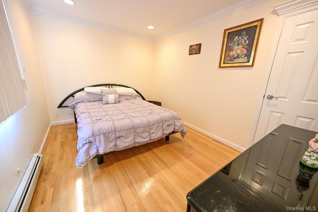 859 Maloon Avenue, Franklin Square, NY 11010