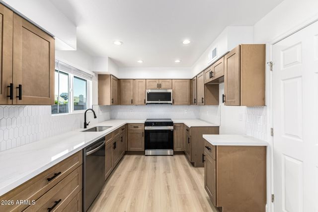 2647 E JUANITA Avenue, Mesa, AZ 85204