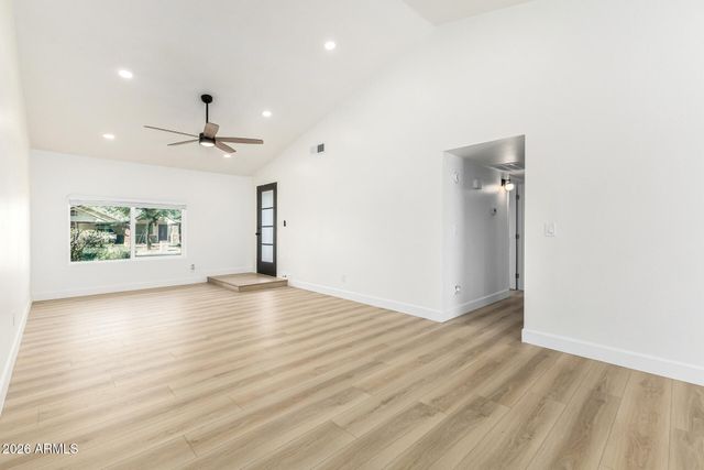 2647 E JUANITA Avenue, Mesa, AZ 85204