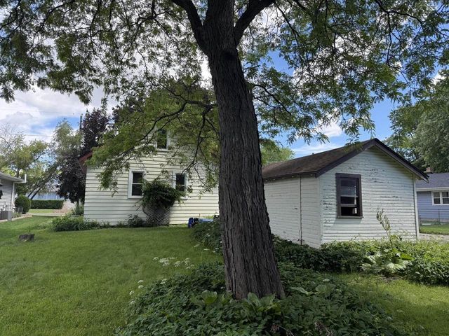 117 23RD AVENUE, Oshkosh, WI 54902
