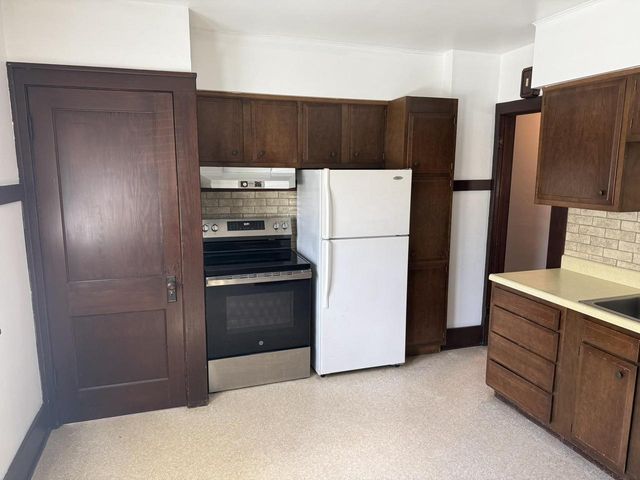 117 23RD AVENUE, Oshkosh, WI 54902