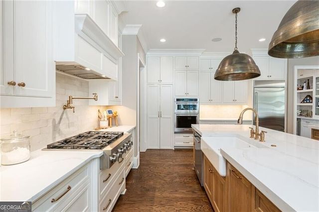 4184 Thompson Mill Road, Buford, GA 30519