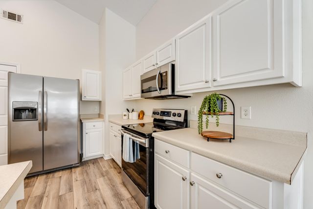 1013 Freeport Court, Mary Esther, FL 32569