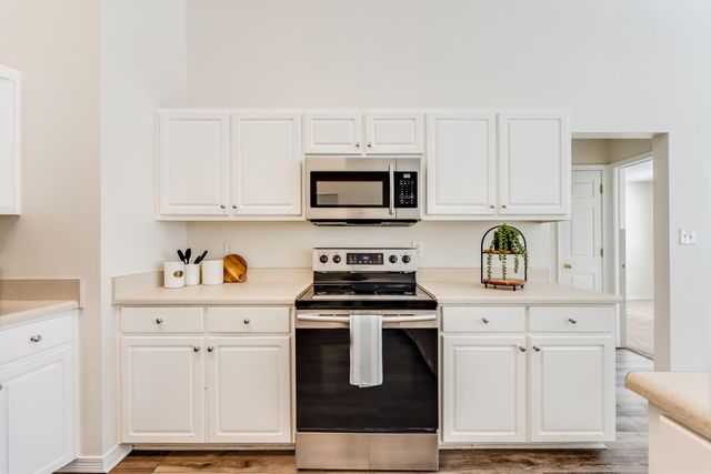 1013 Freeport Court, Mary Esther, FL 32569