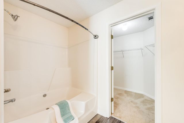 1013 Freeport Court, Mary Esther, FL 32569