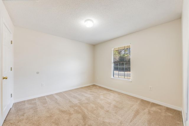 1013 Freeport Court, Mary Esther, FL 32569