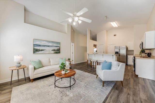 1013 Freeport Court, Mary Esther, FL 32569