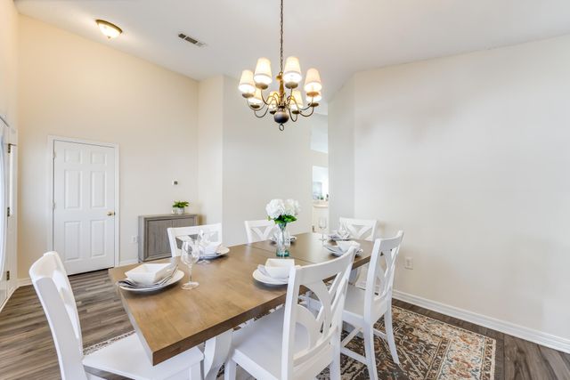 1013 Freeport Court, Mary Esther, FL 32569