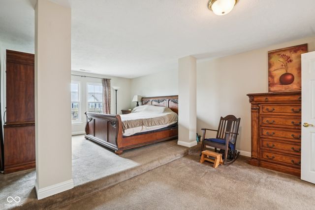 4476 W Easy Street, New Palestine, IN 46163