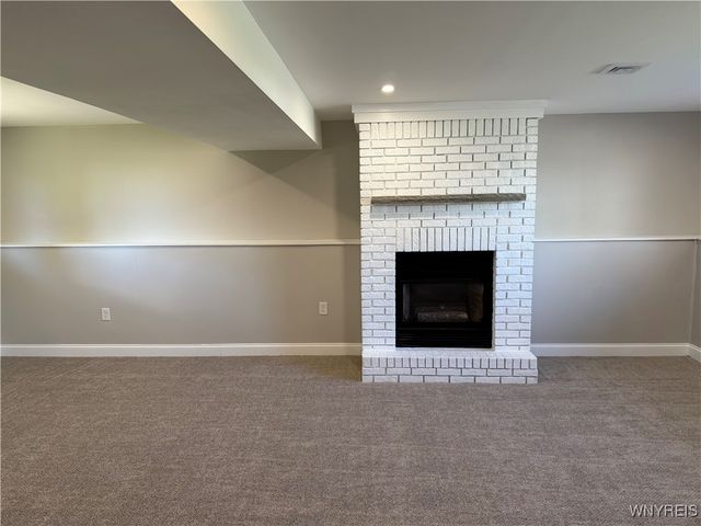 6588 Royal Parkway South, Lockport Town, NY 14094