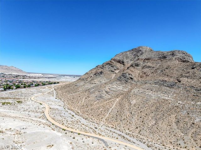 3975 North Hualapai Way 264, Las Vegas, NV 89129