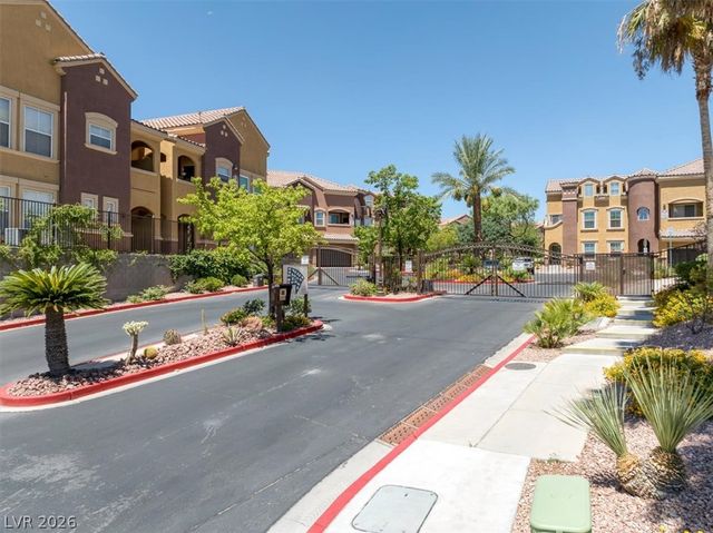 3975 North Hualapai Way 264, Las Vegas, NV 89129