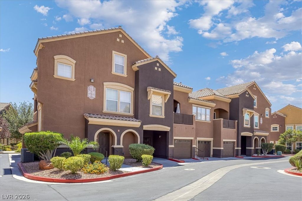 3975 North Hualapai Way 264, Las Vegas, NV 89129