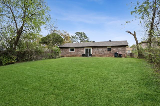 1315 Aransas Drive, Euless, TX 76039