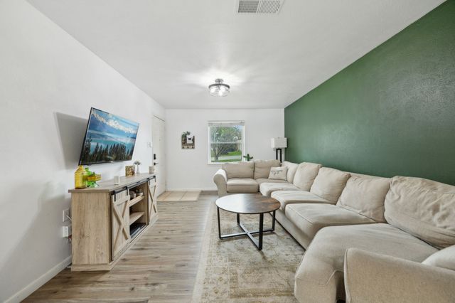 1315 Aransas Drive, Euless, TX 76039