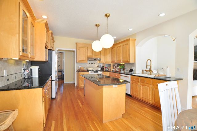 112 Gilbert Lane, South Windsor, CT 06074