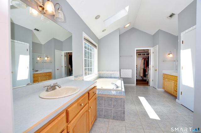 112 Gilbert Lane, South Windsor, CT 06074