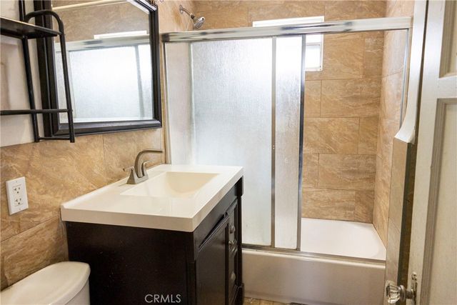 650 W 107th Street, Los Angeles, CA 90044