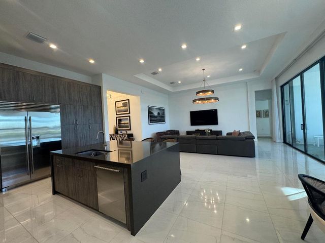 9933 Migration Point, Palm Beach Gardens, FL 33412