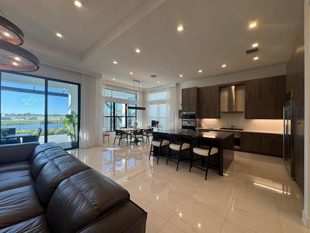 9933 Migration Point, Palm Beach Gardens, FL 33412