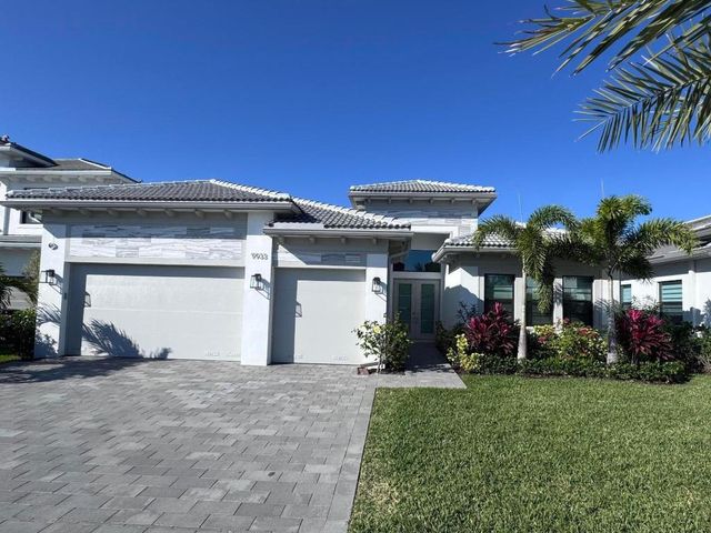 9933 Migration Point, Palm Beach Gardens, FL 33412