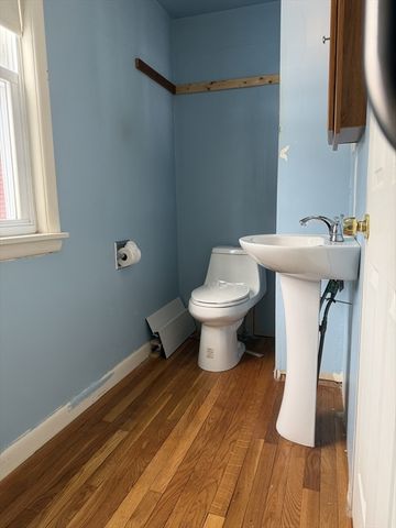 15 Calvin St, Braintree, MA 02184