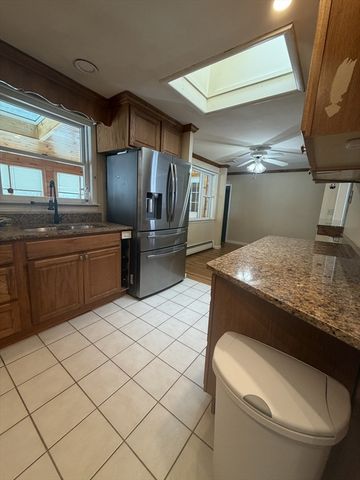 15 Calvin St, Braintree, MA 02184