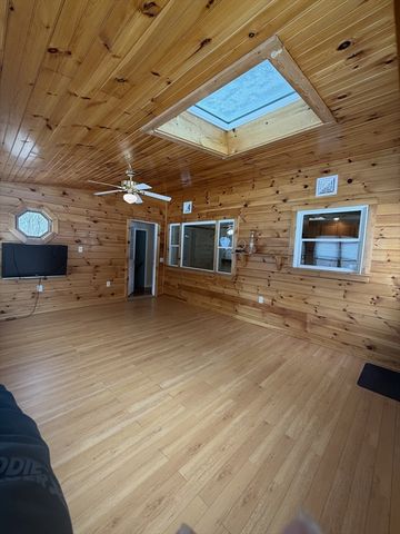 15 Calvin St, Braintree, MA 02184