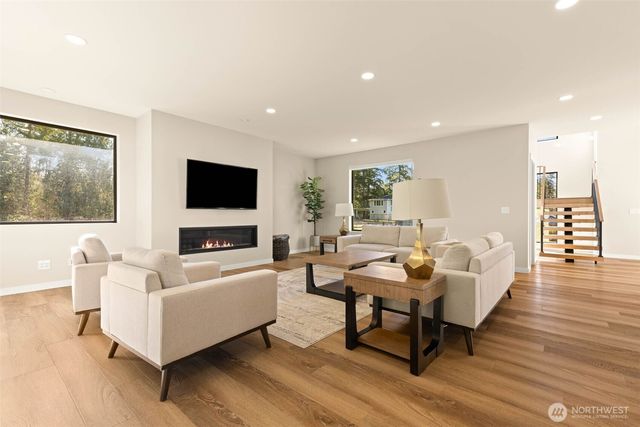 9415 139th Street Ct E, Puyallup, WA 98373